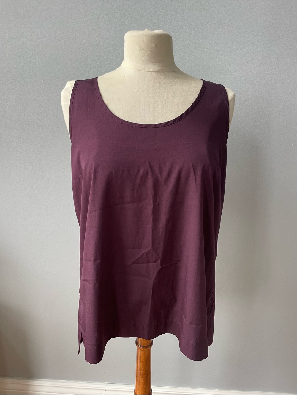 Banana Republic- Women’s Sleeveless Scoop Neck Top - Plum